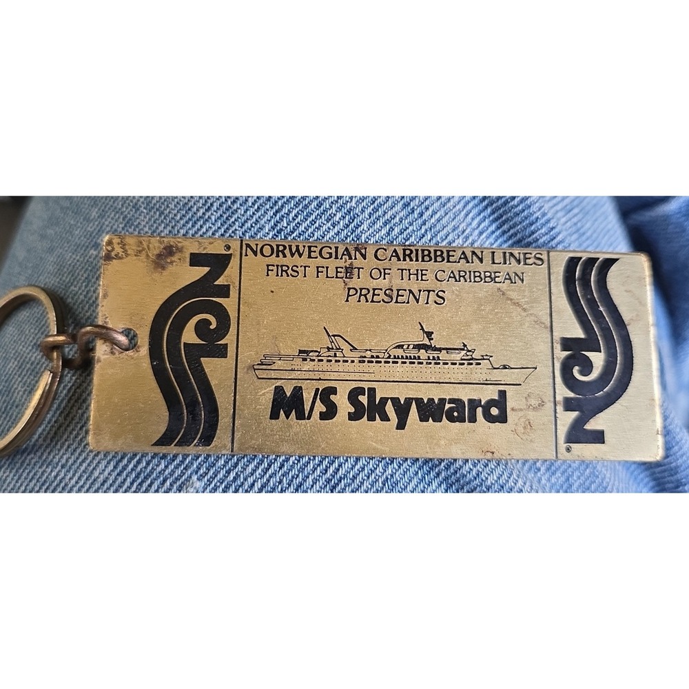 Norwegian Caribbean Lines Skyward Commodore Cruise Line Vintage Metal Keychain